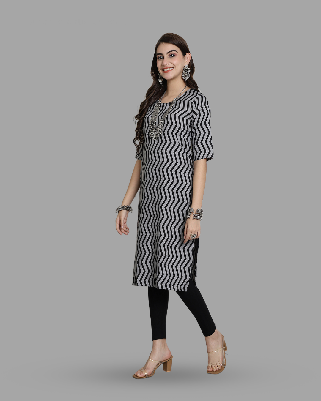 Zigzag Patterned Black Kurta